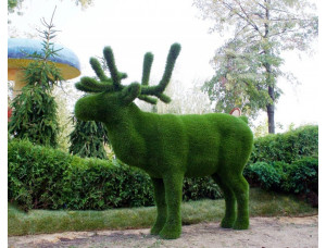 Садовая скульптура топиарии «Олень»